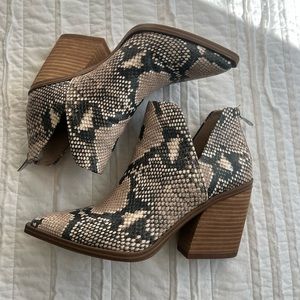 Steve Madden Camryn Snake Print Leather Bootie Heel Boots 7.5
